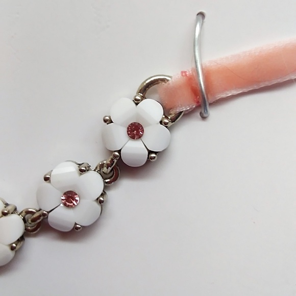 Betsey Johnson New Pink Daisy Choker - Picture 3 of 5